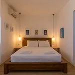 Daphnis Hotel