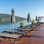 Moyo Luxury Hotel & Beach