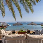Moyo Luxury Hotel & Beach