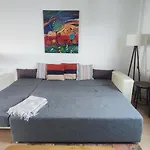 Central, Cozy, 15 Min Walk To The Beach, Fast Wi-Fi, Free Parking, 4Ppl