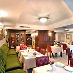 Hotel Daphne