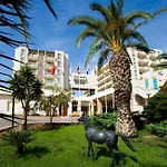 Fantasia Deluxe Hotel