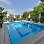 Mykonut Boutique Suites
