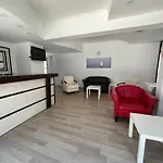 Hotel Status