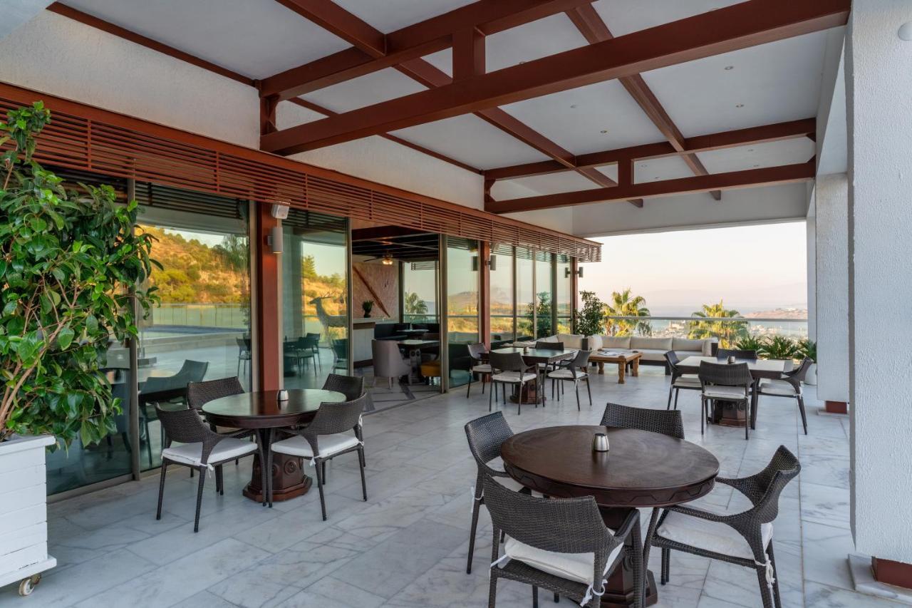 Hillstone & Hotel