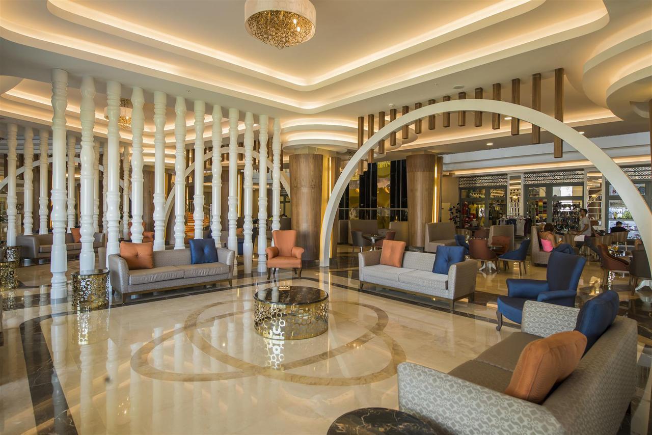 Dream World Aqua Resort Side