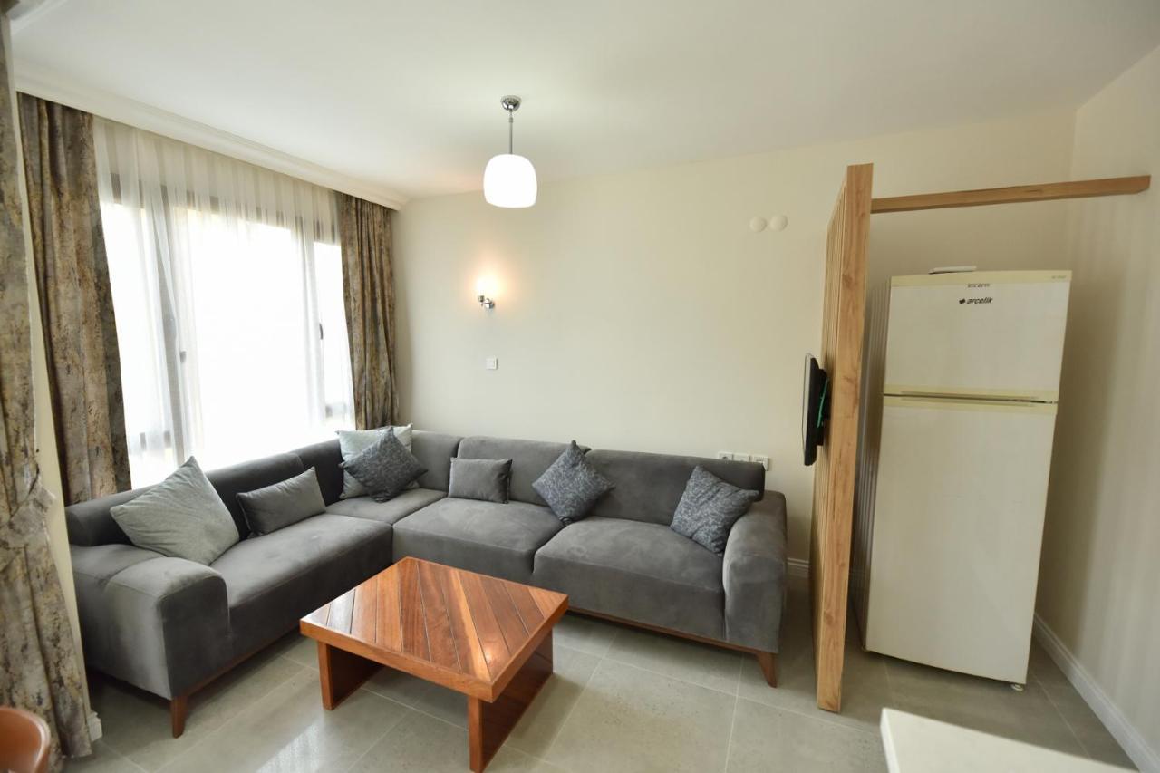 Aparthotel Yali *