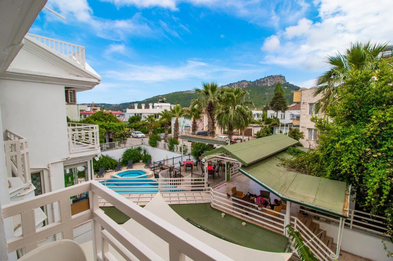 Hotel Castello & Aparts 3*