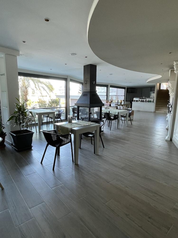 Ata Park Hotel