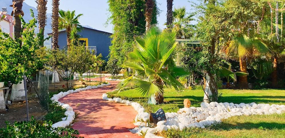 Erendiz Garden