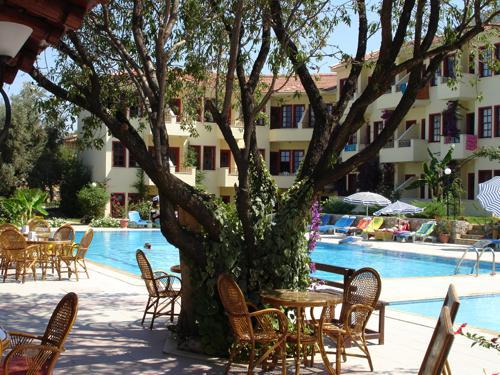 Hotel Celay 3*