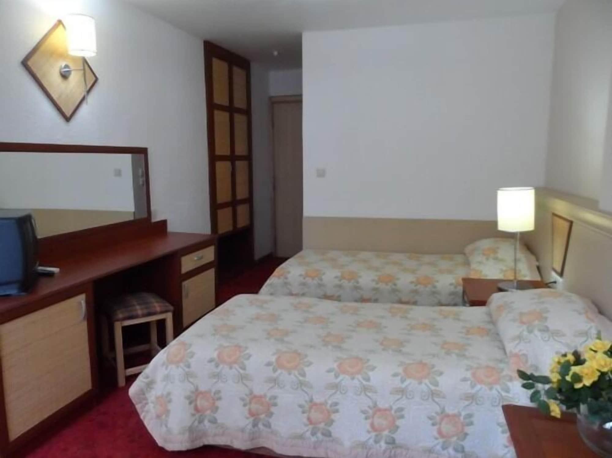 Aegean Park 3*