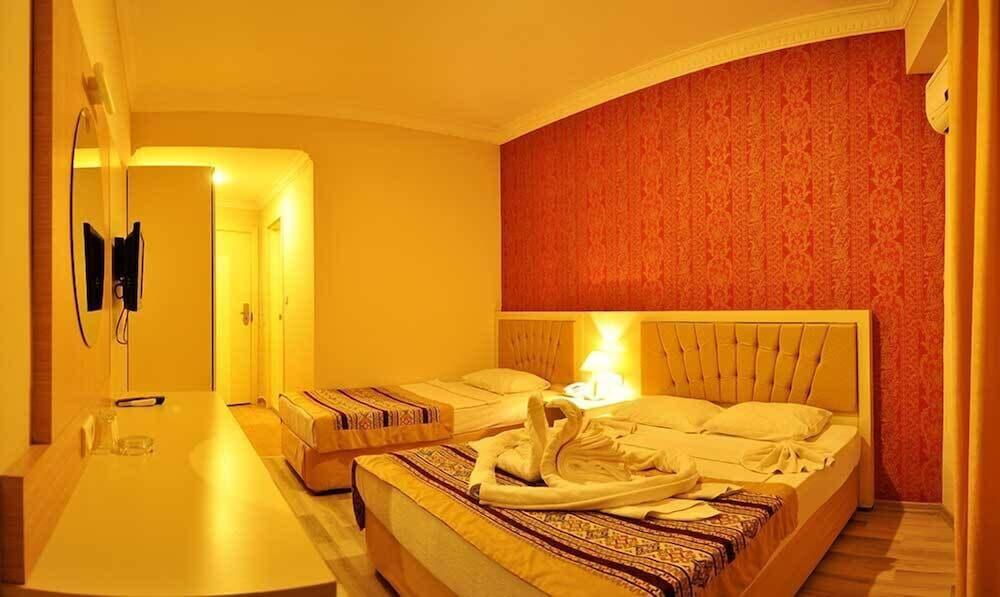 Klas Dom Hotel