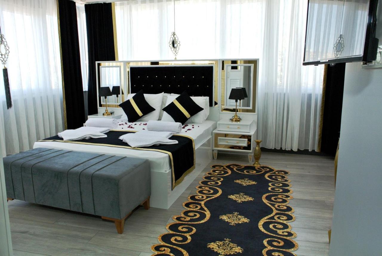 Emirhan & 3*