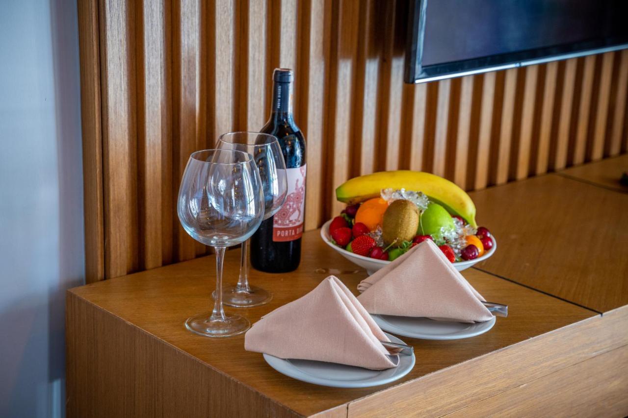 Moyo Luxury & Hotel 3*