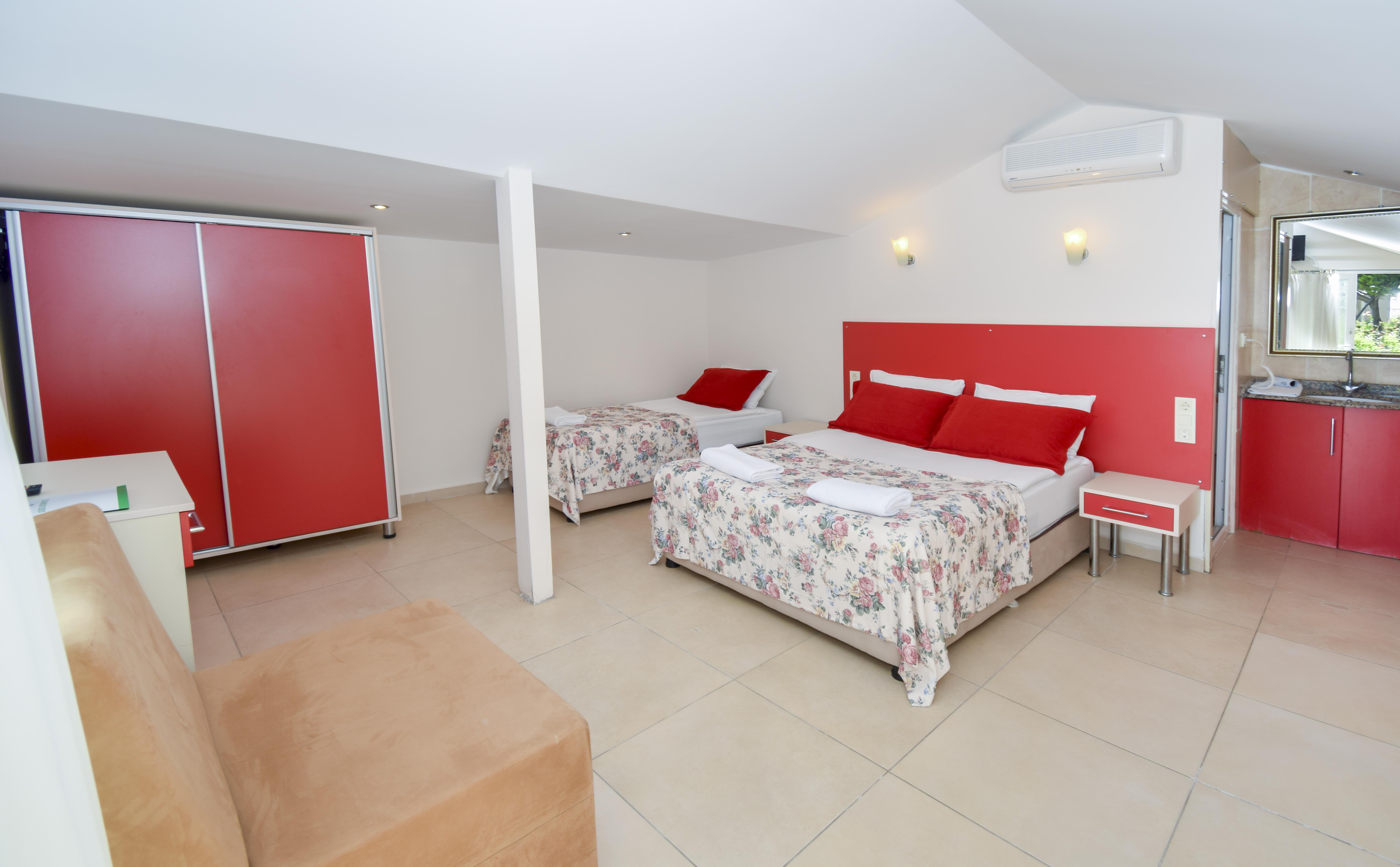 Altinkum Hotel 3*