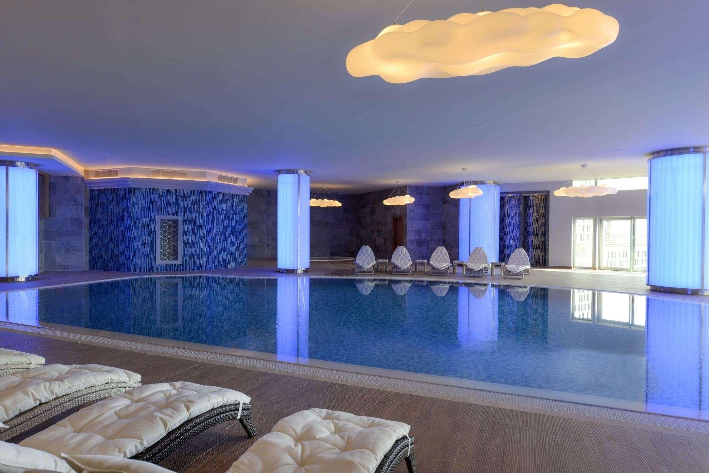 Wyndham Grand Europe 5*