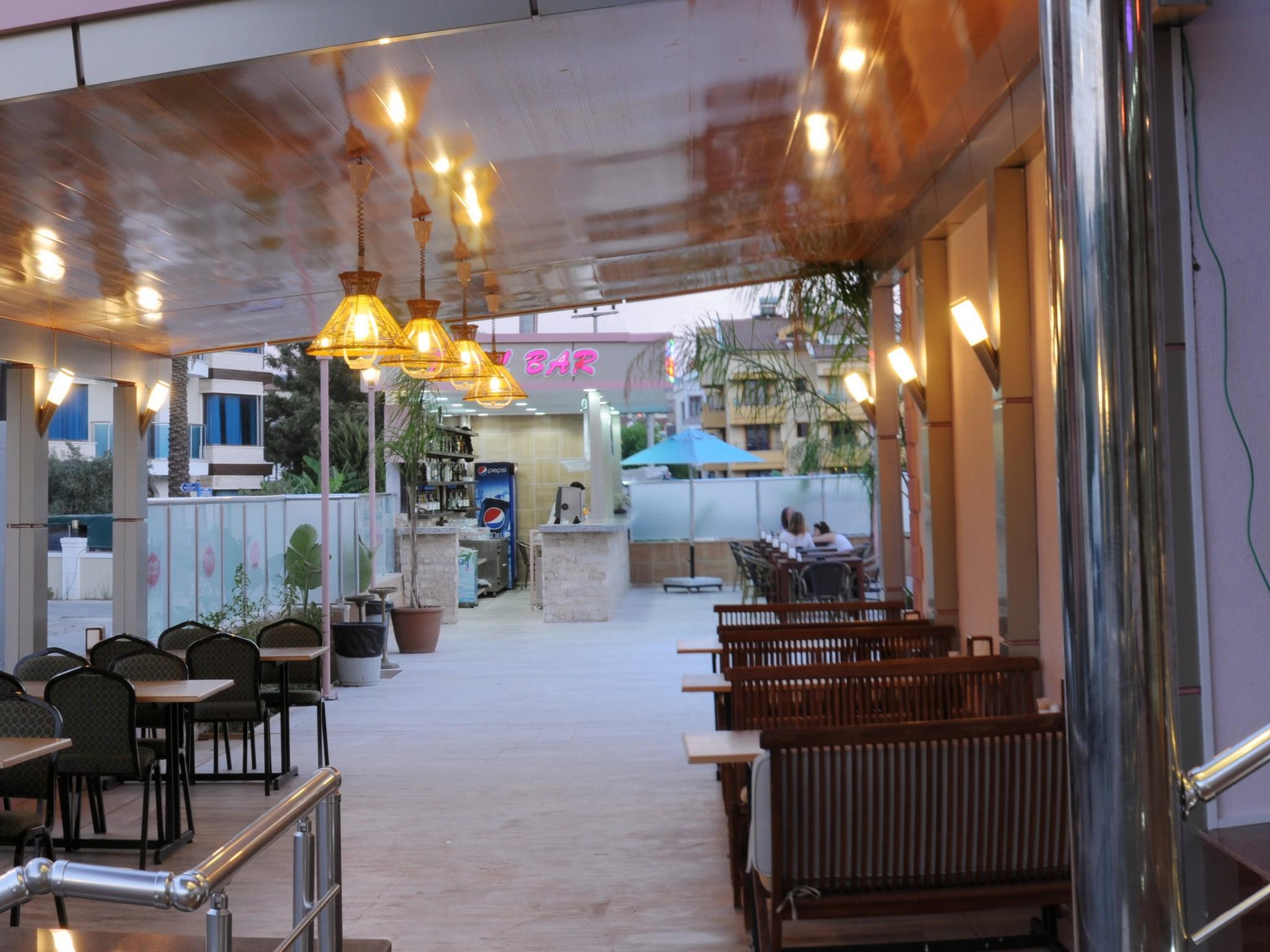 Rosy Marmaris