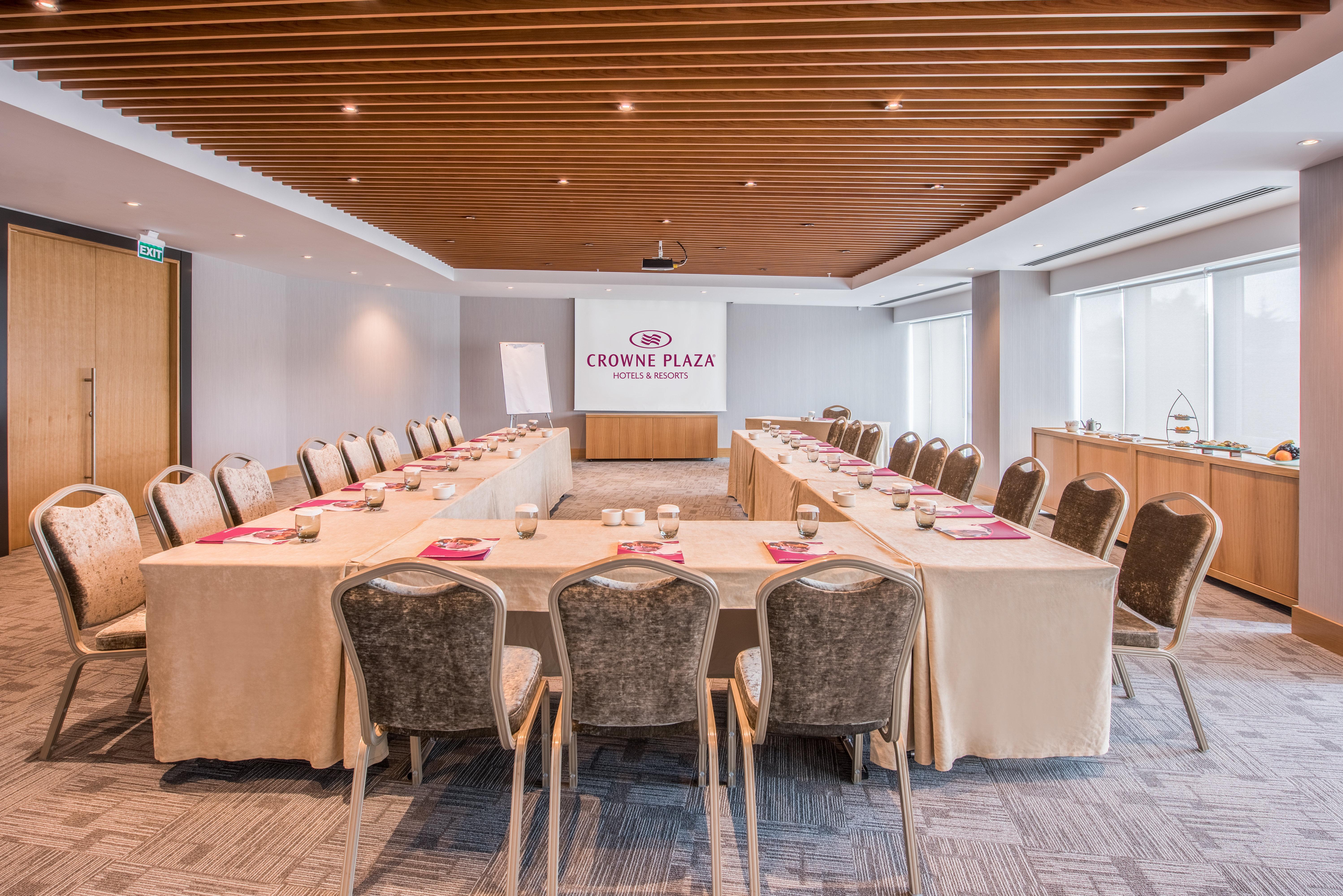 Hotel Crowne Plaza Oryapark By Ihg Istanbul