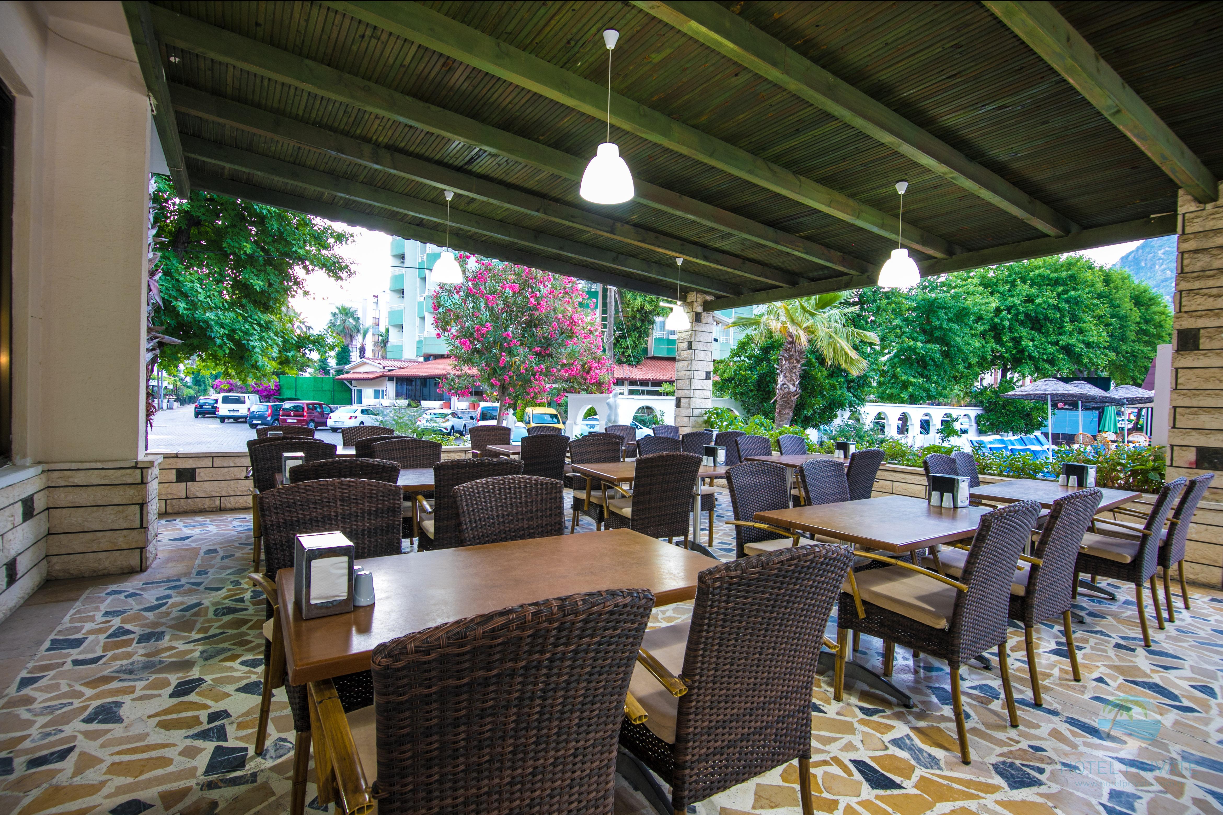 Private Hotel 3*