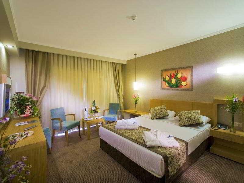 Hotel Saphir & 5*