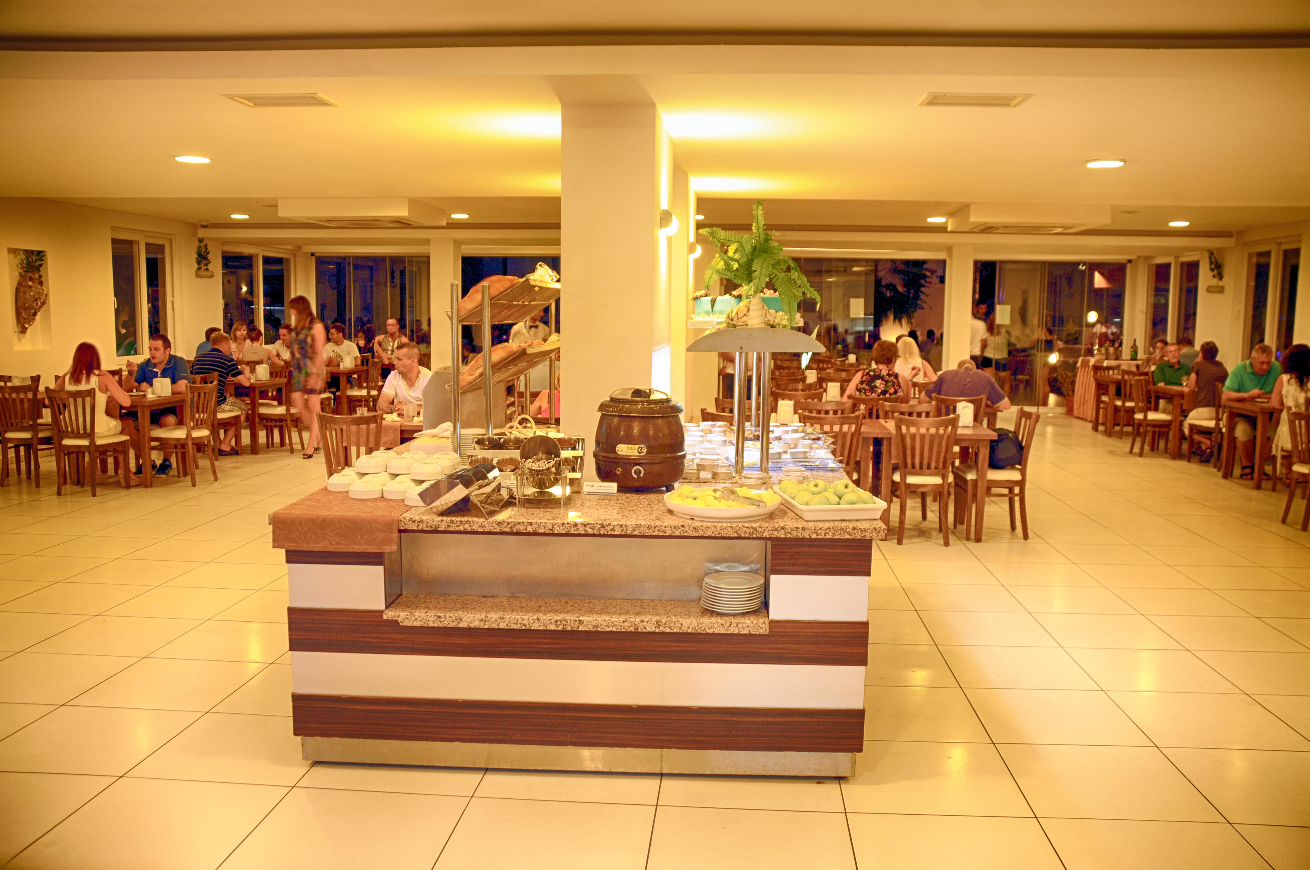 Hotel Club Shark