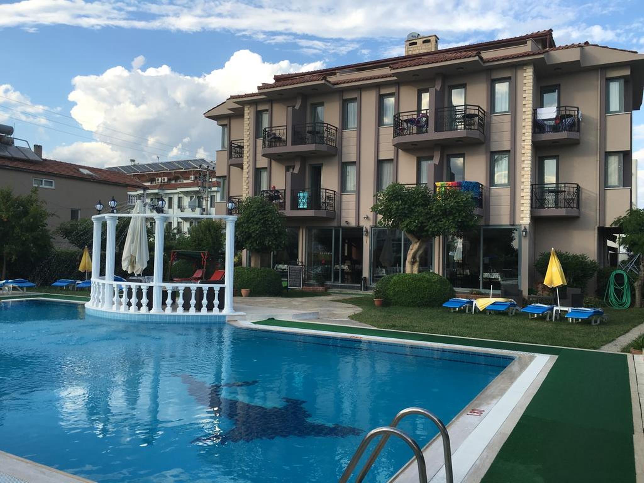 Hotel Golden Moon 3*