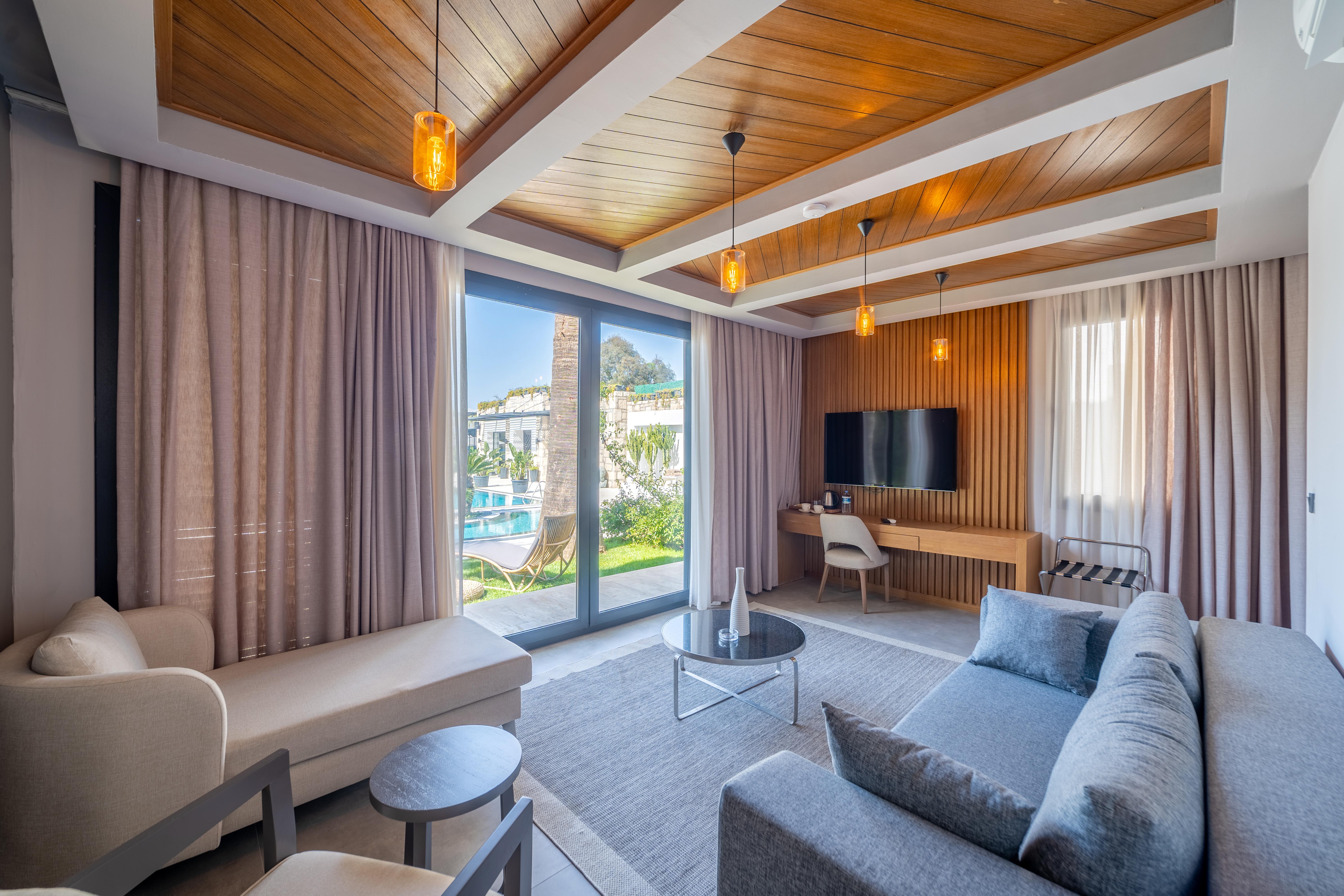 Hotel Moyo Luxury & 3*