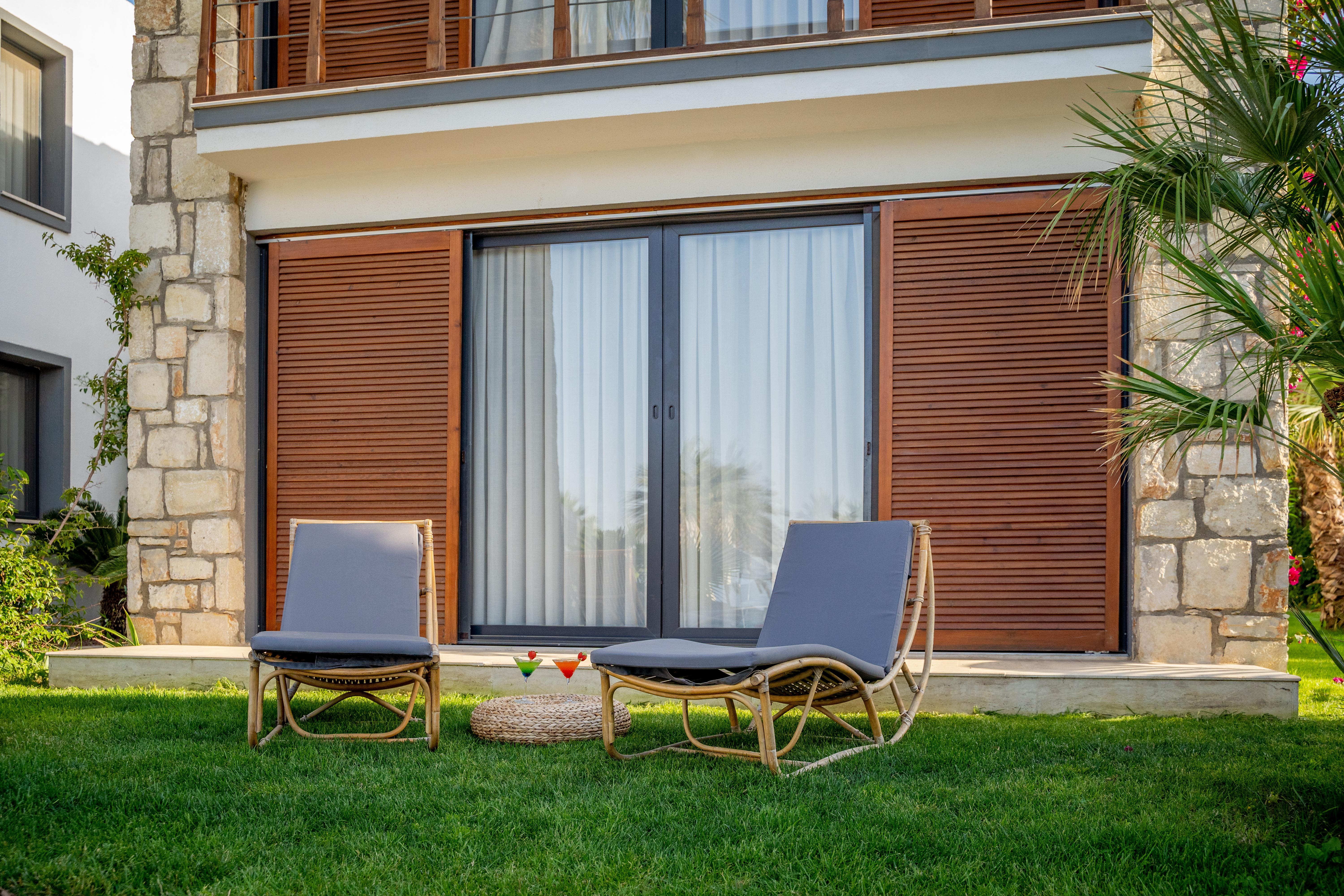 Moyo Luxury & 3*