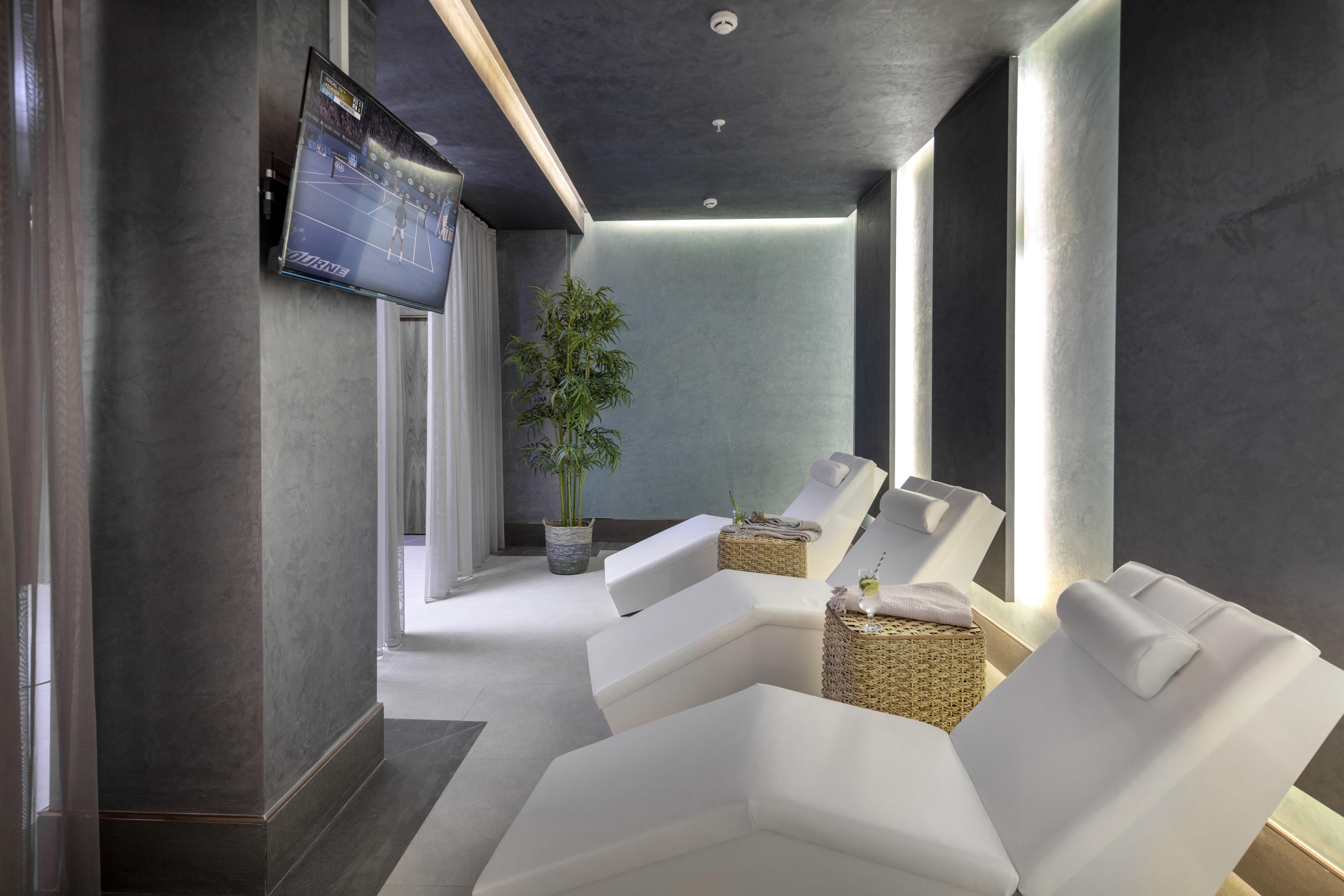 Danis & - Old Hotel 4*