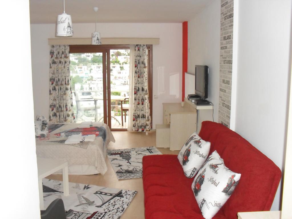 Aparthotel Bodroom 2*