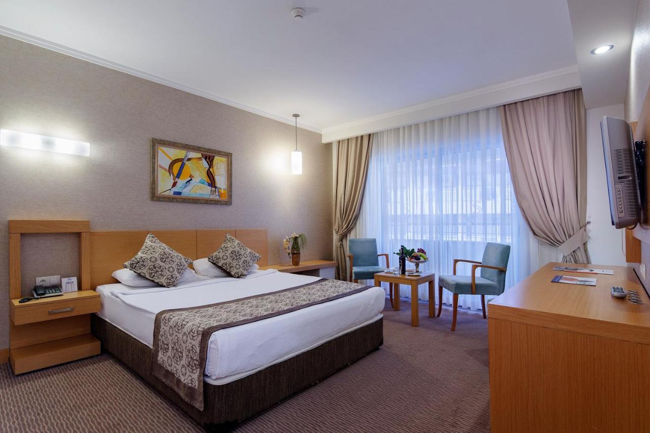 Hotel Saphir & 5*