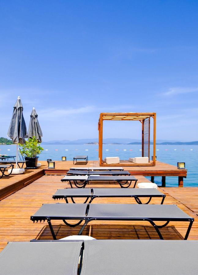 Moyo Luxury &