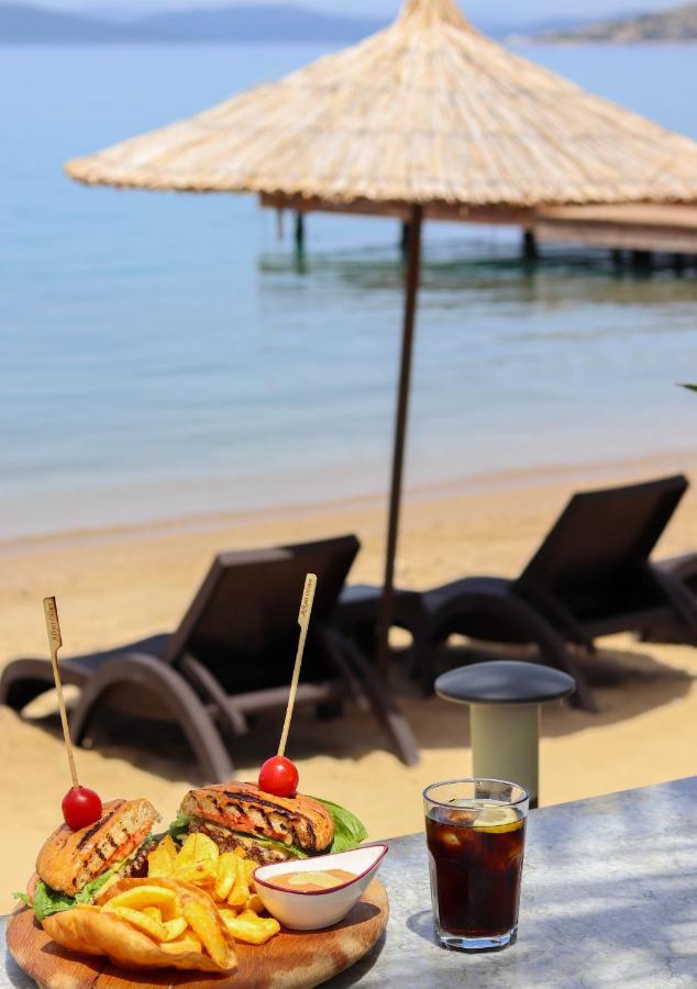 Hotel Moyo Luxury &