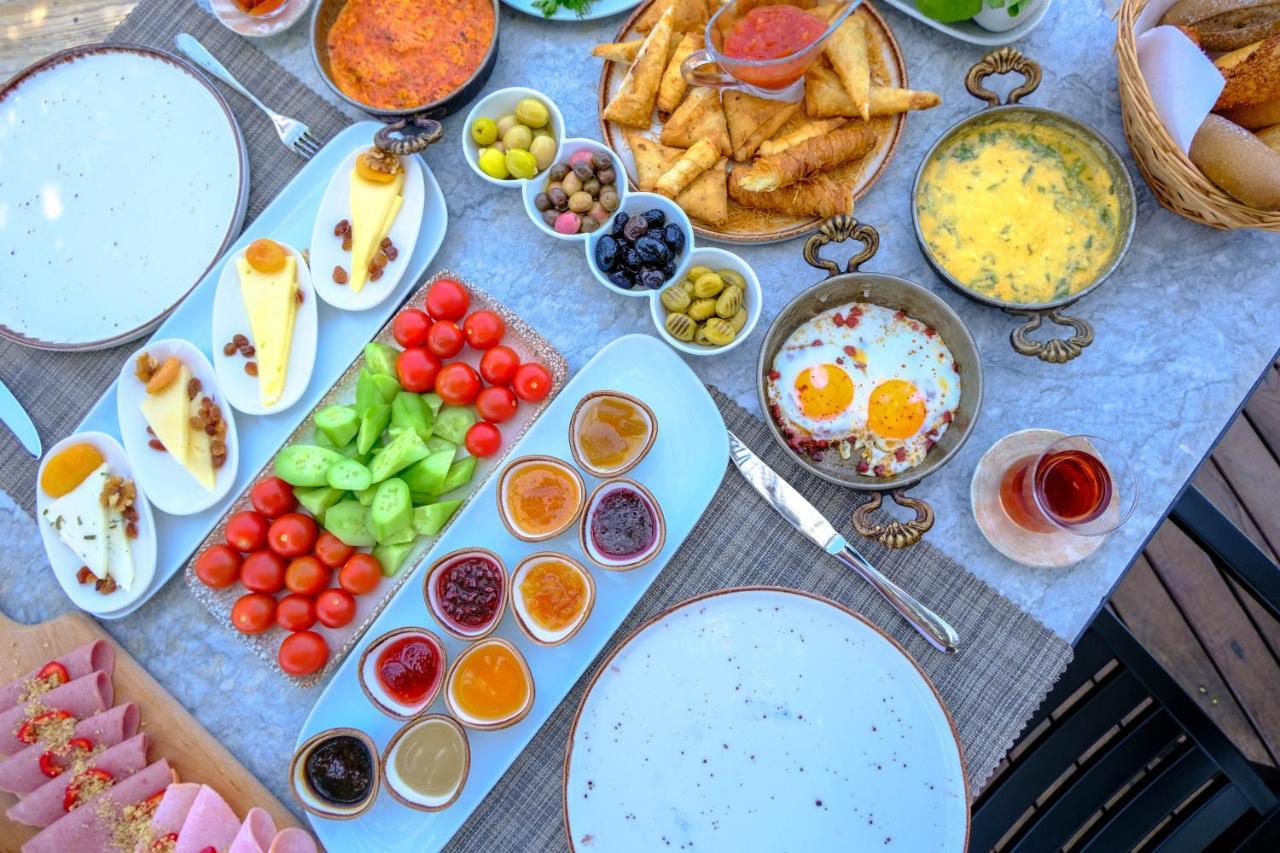 Hotel Moyo Luxury & 3*
