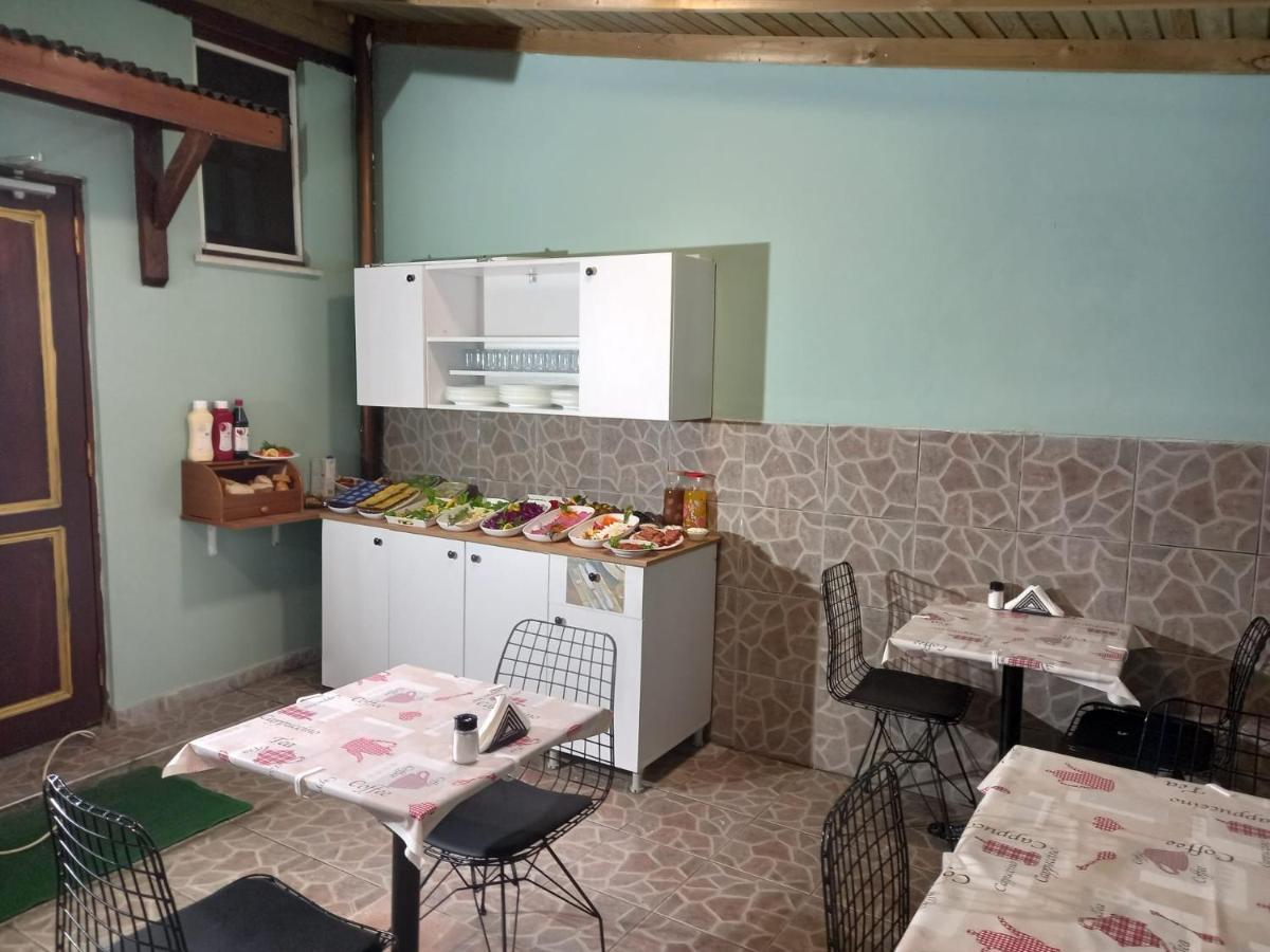 Guest house Emirhan & 3*