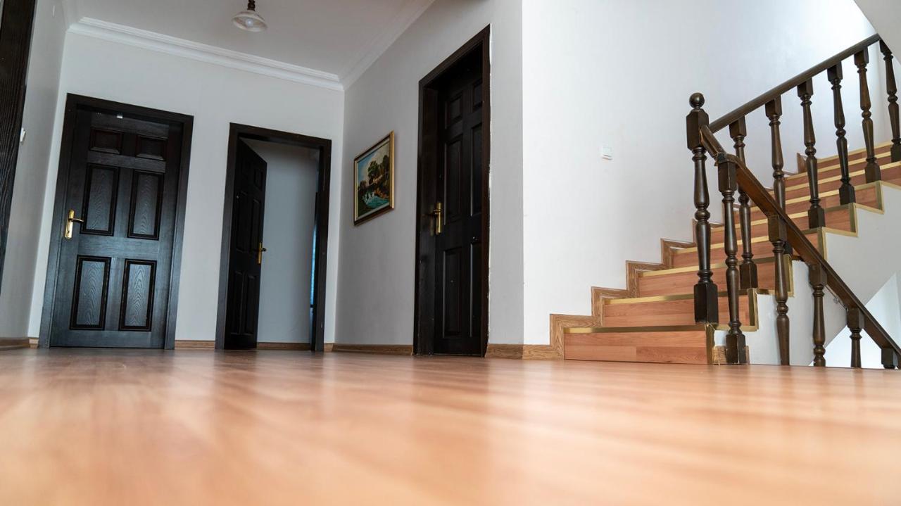 Spacious With Sea And Mountain View Villa