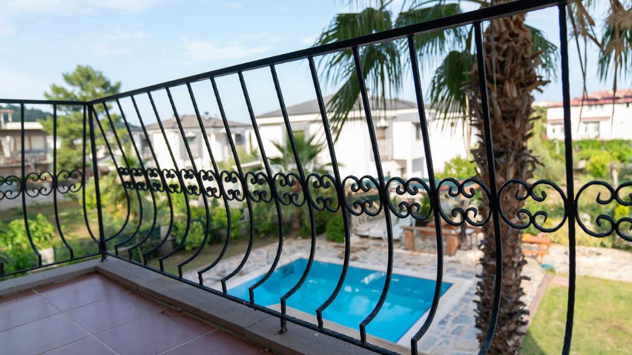 Spacious With Sea And Mountain View Villa *