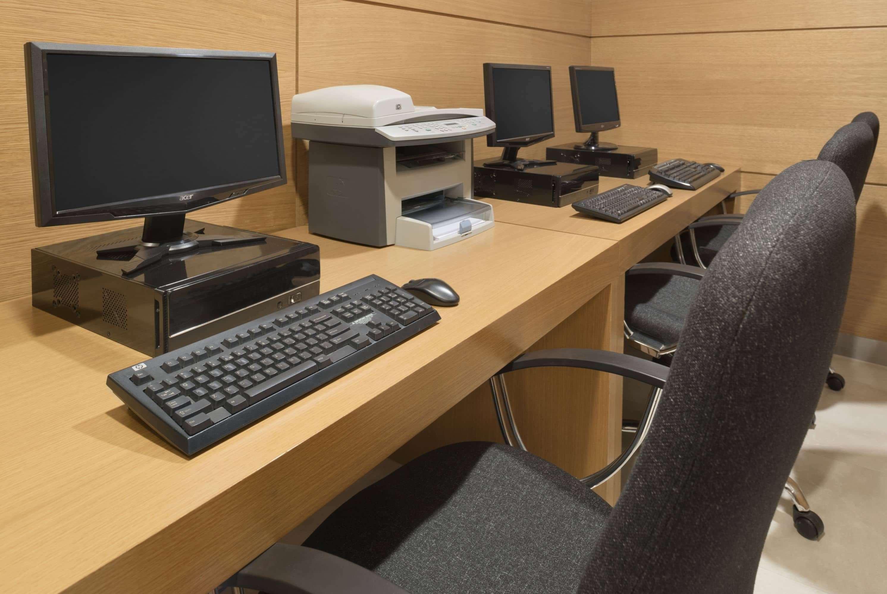 Hotel Ramada Plaza By Wyndham City Center (adults Only) 5*