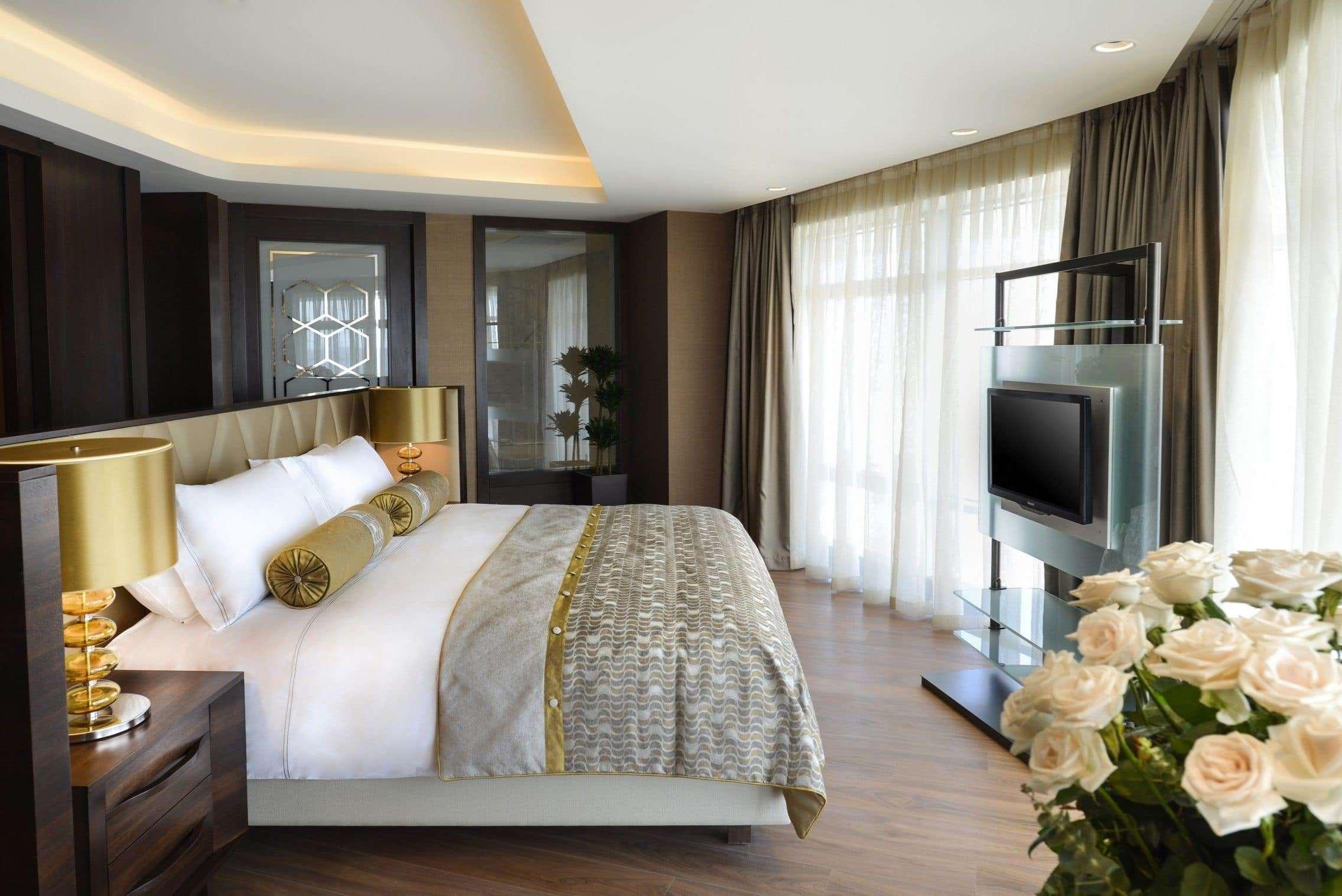 Wyndham Grand Europe Hotel 5*