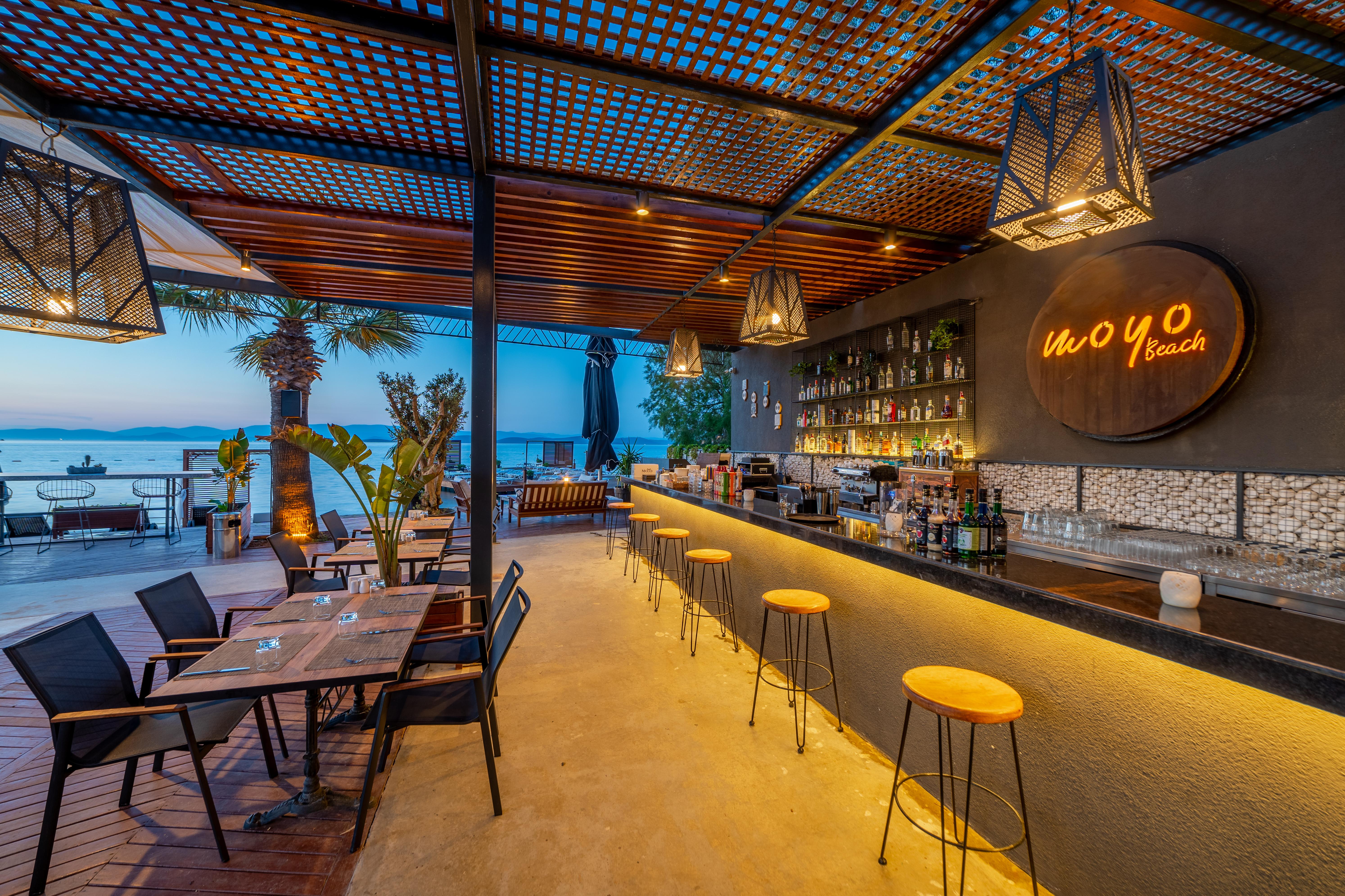 Hotel Moyo Luxury & 3*