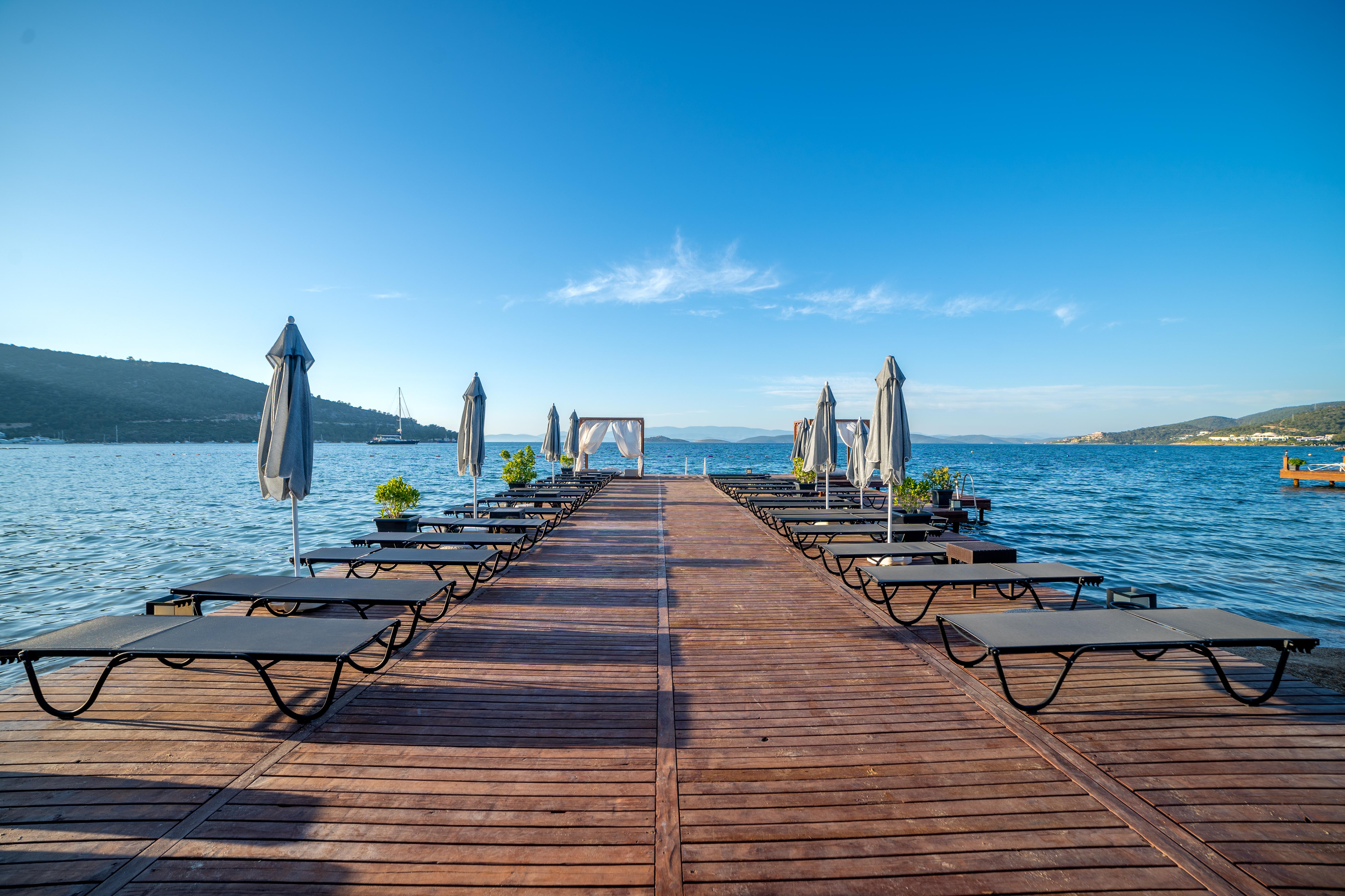 Hotel Moyo Luxury &