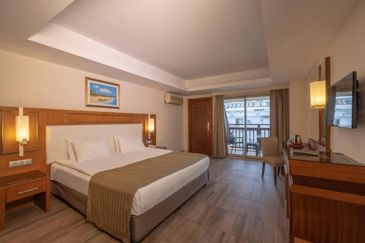 Resort Crystal Prestige Elite