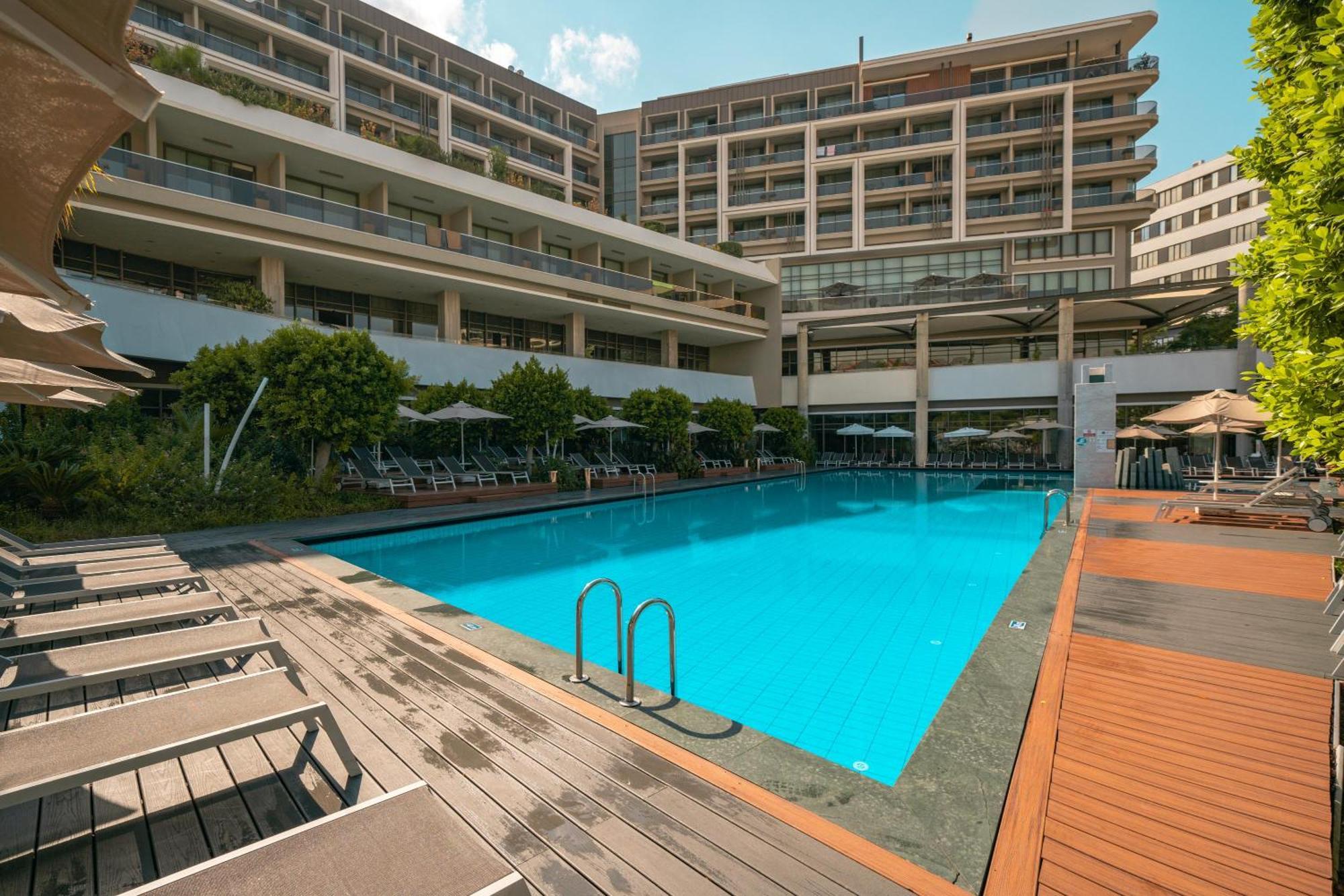The Sense Deluxe Resort