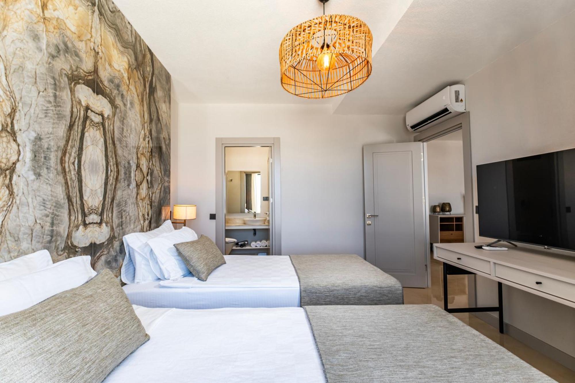 Babana Hotel 2*