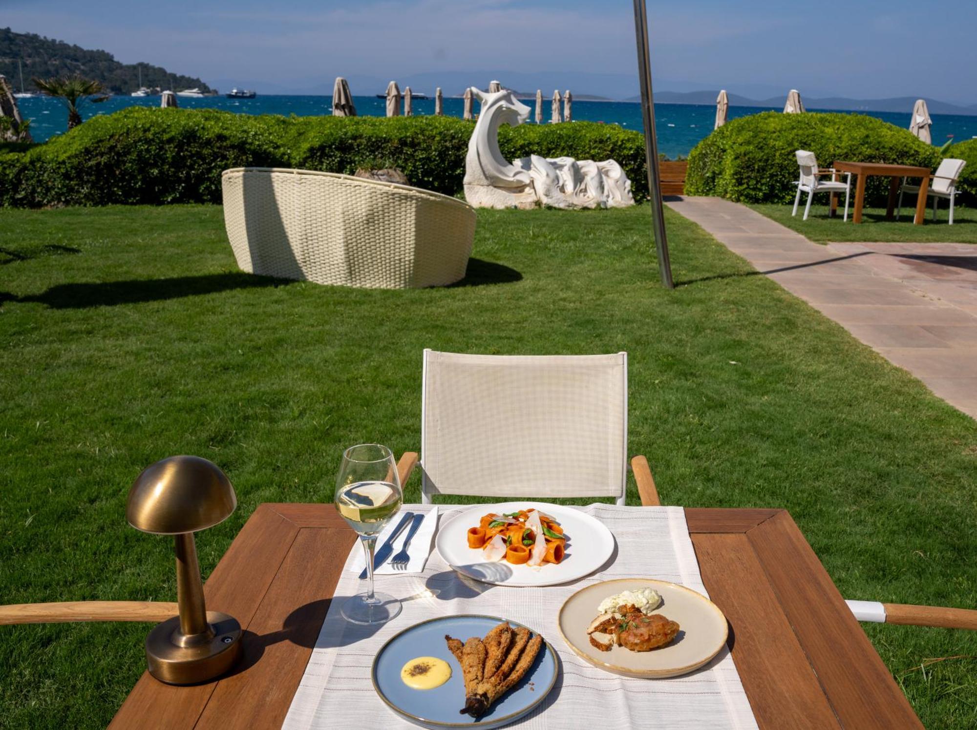 Casa Dell'arte Of Arts & Leisure Hotel 5*