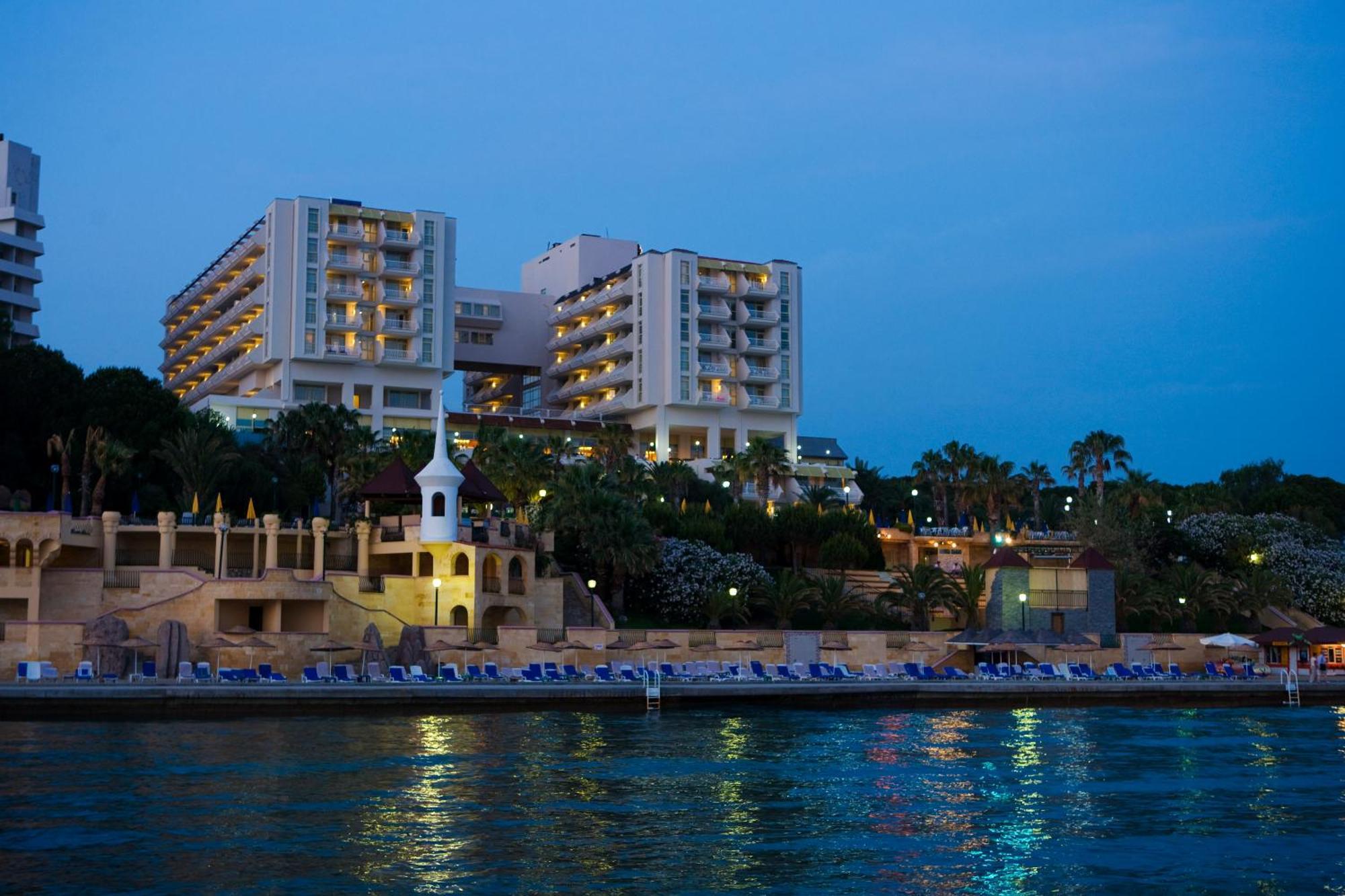 Hotel Fantasia Deluxe Kusadasi