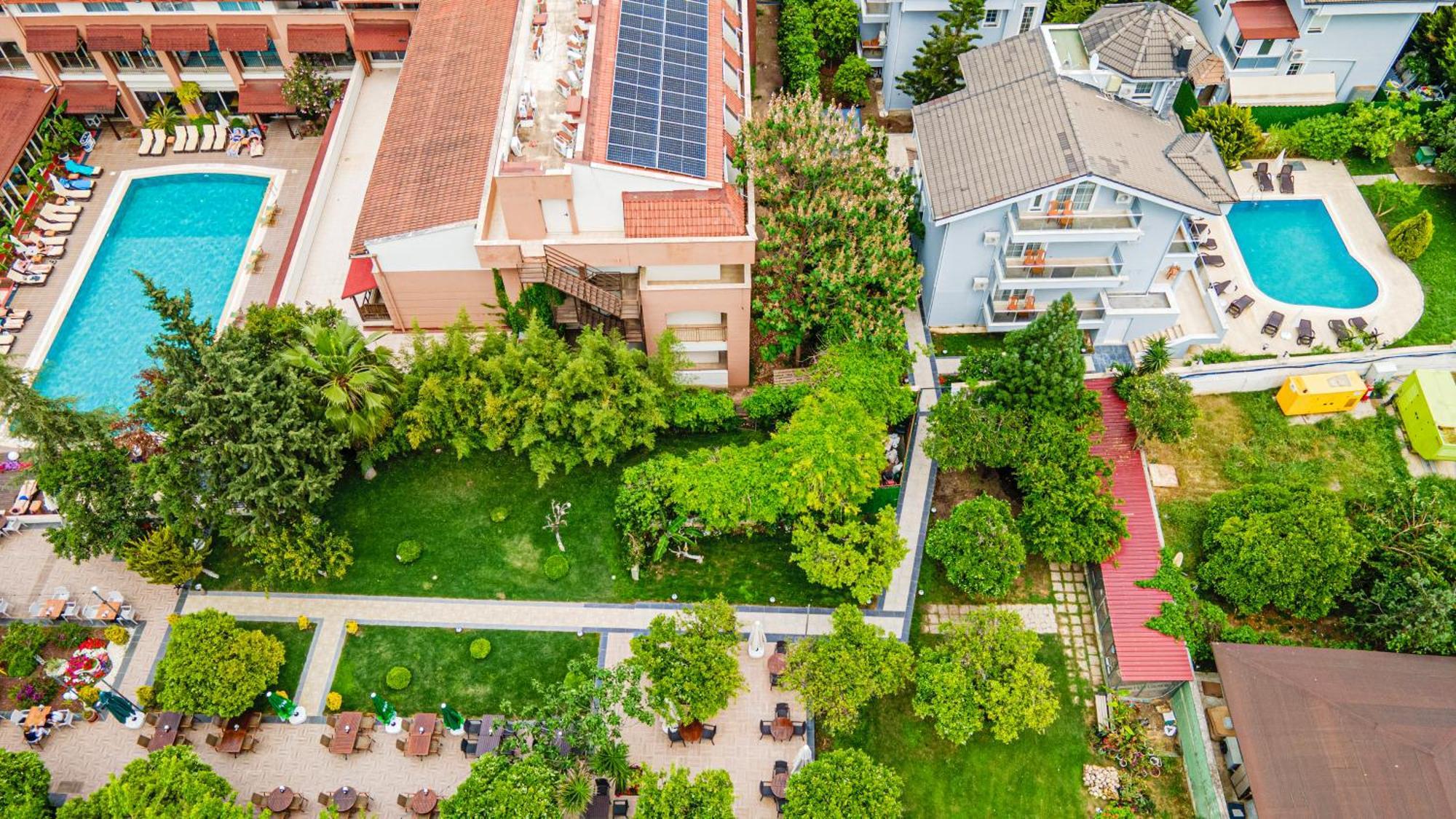 Dg Rose Hotel 4*