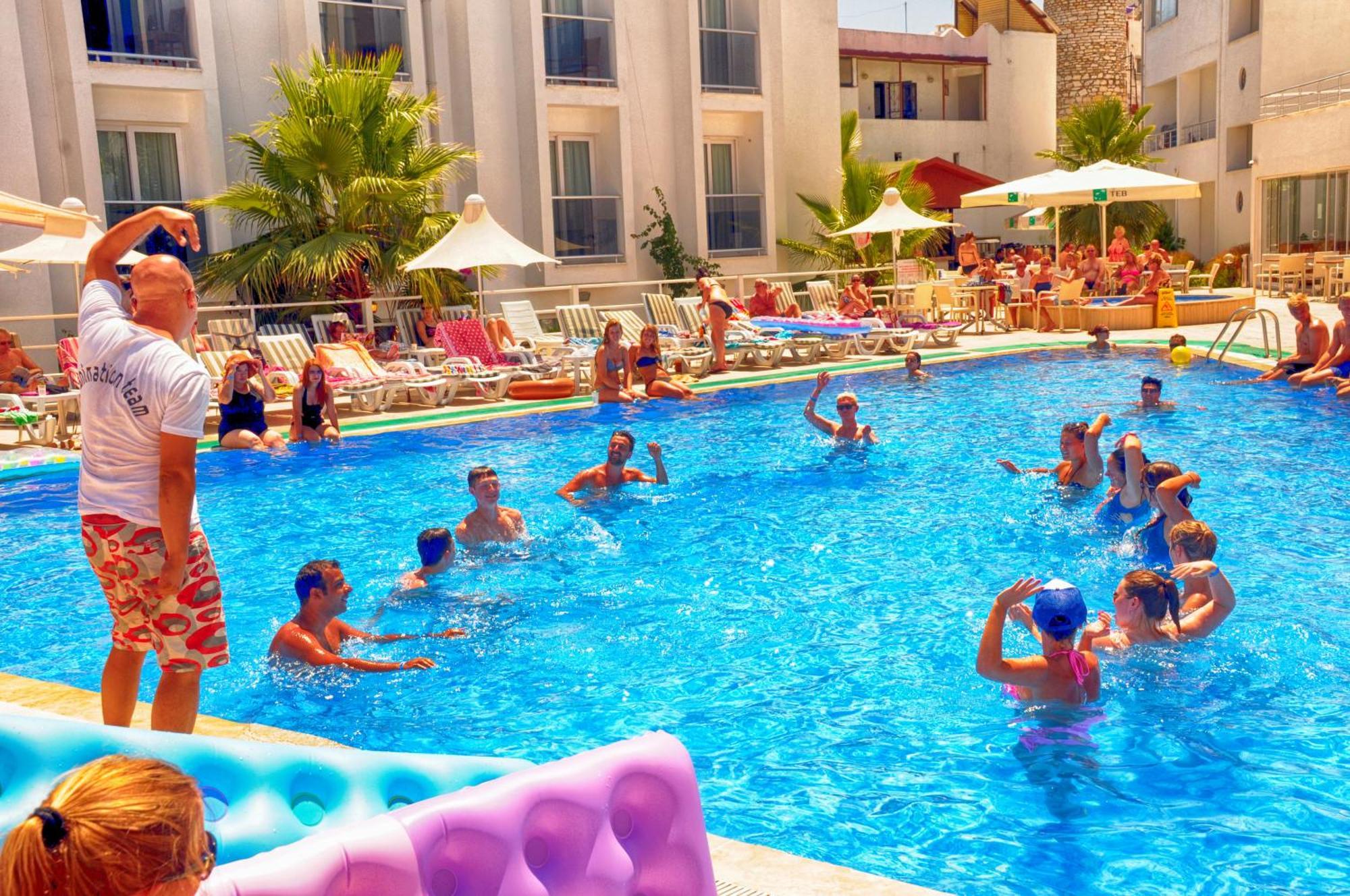 Club Shark 4*