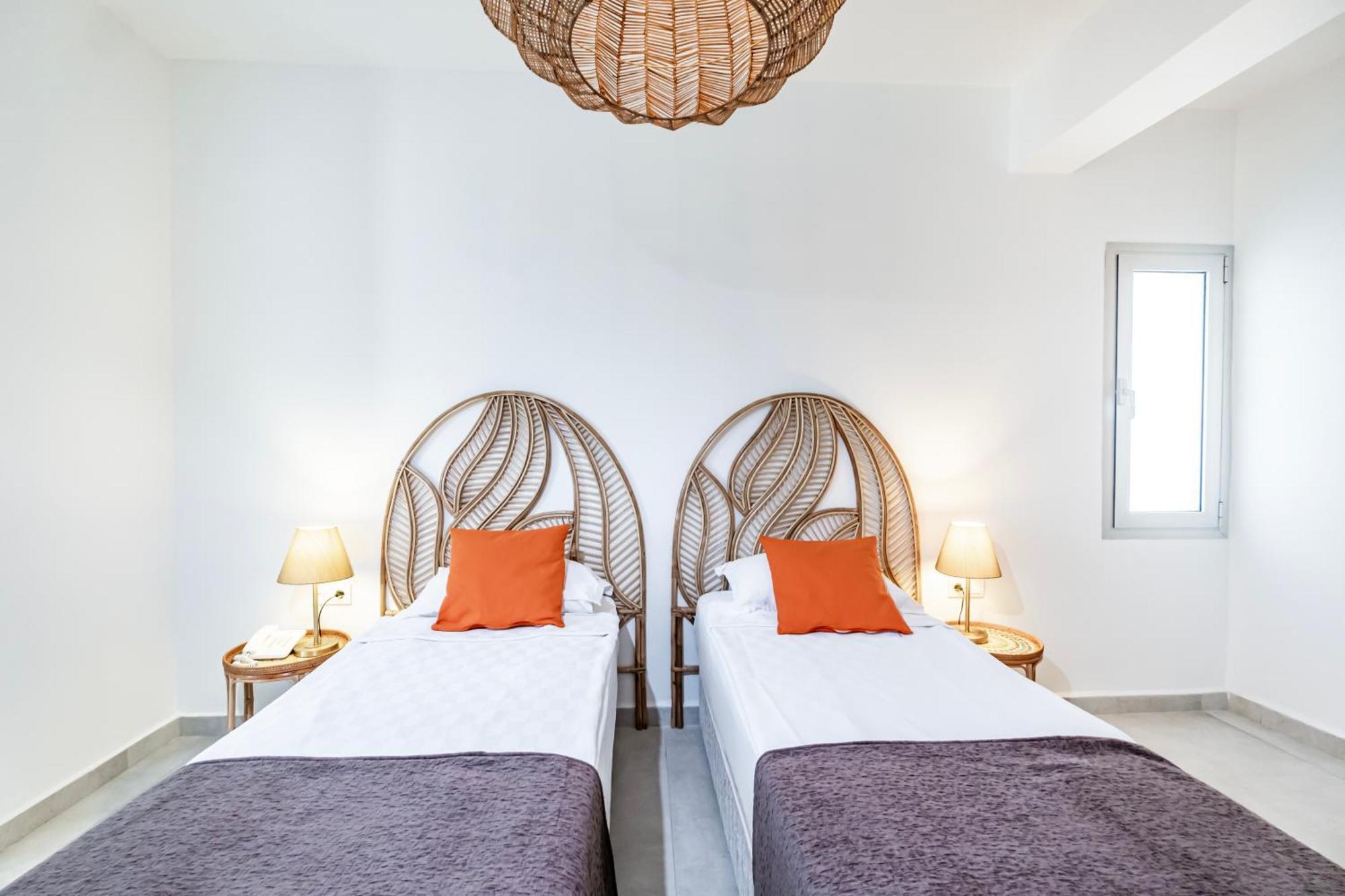 Babana Hotel 2*
